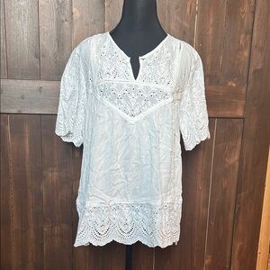 Knox Rose White Eyelet Blouse